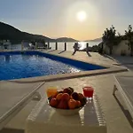 Barka Penzion 3*