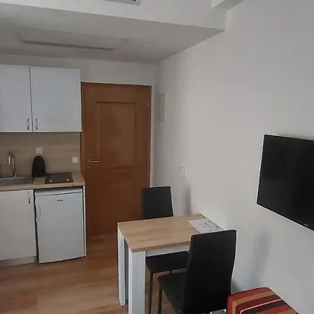 Barka 3* نيوم