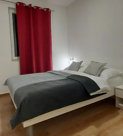 Barka 3* نيوم